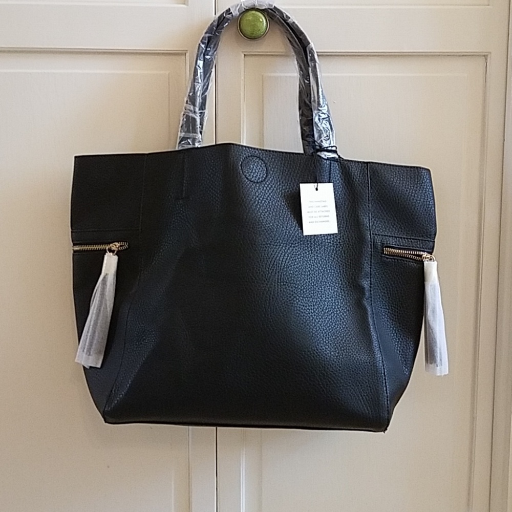Just Fab black Weekender bag..NEW WITH TAGS